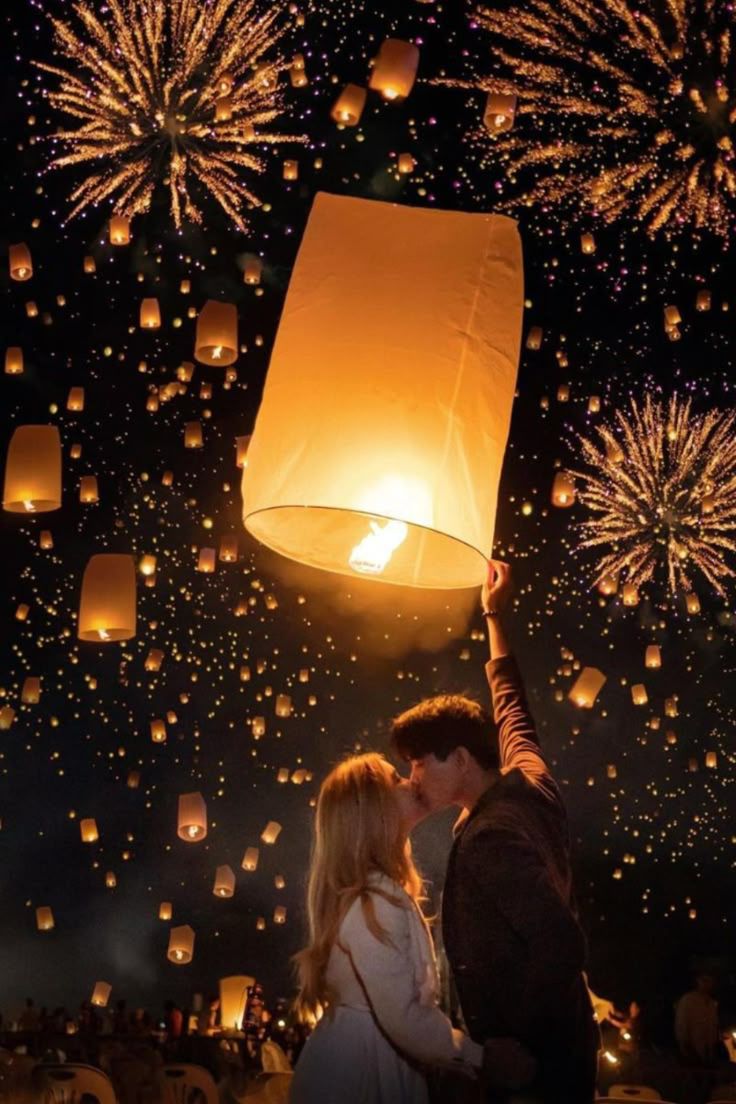 Đêm giao thừa, thanh mai trúc mã của tôi gửi tặng tôi một người đàn ông